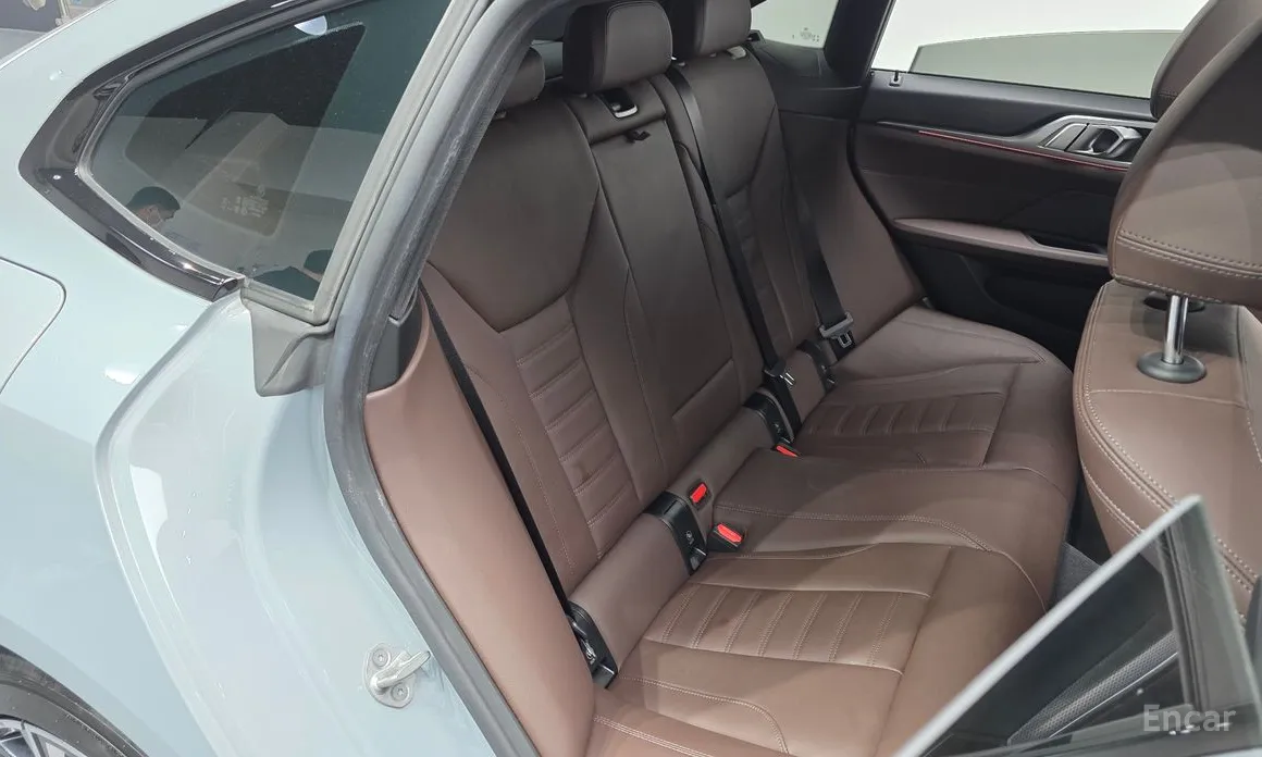 Фото 12 - BMW i4