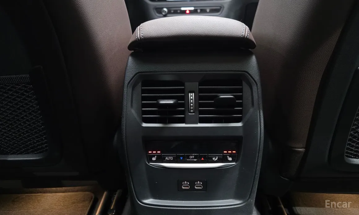 Фото 19 - BMW i4