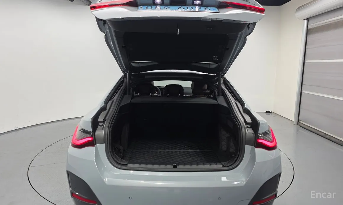 Фото 20 - BMW i4