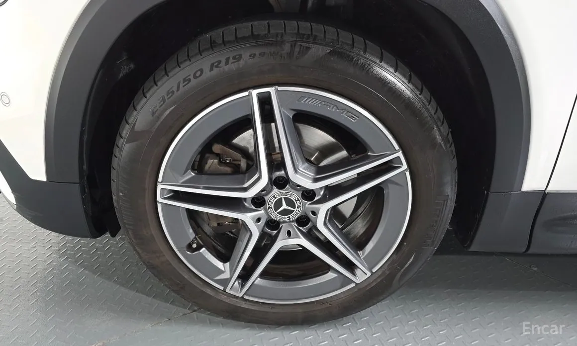 Mercedes-Benz GLB-Class 2020 GLB250 4MATIC