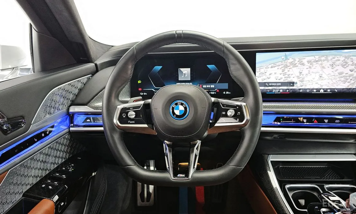 Фото 13 - BMW i7