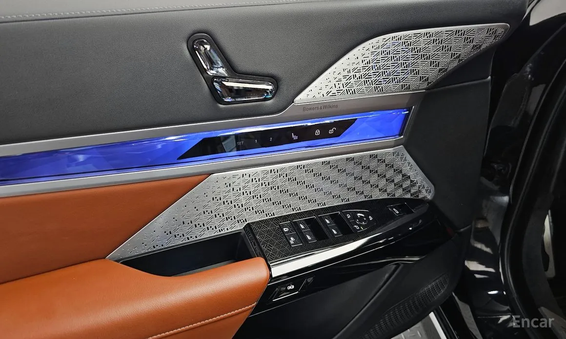 Фото 19 - BMW i7