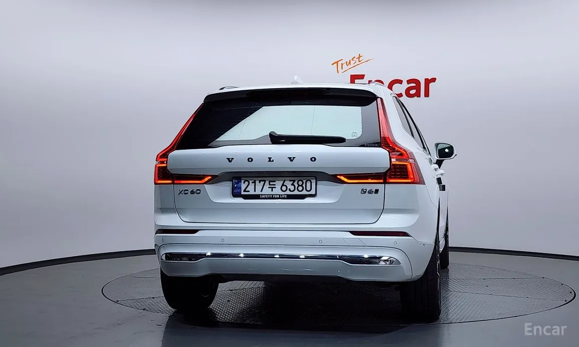 Фото 4 - Volvo XC60