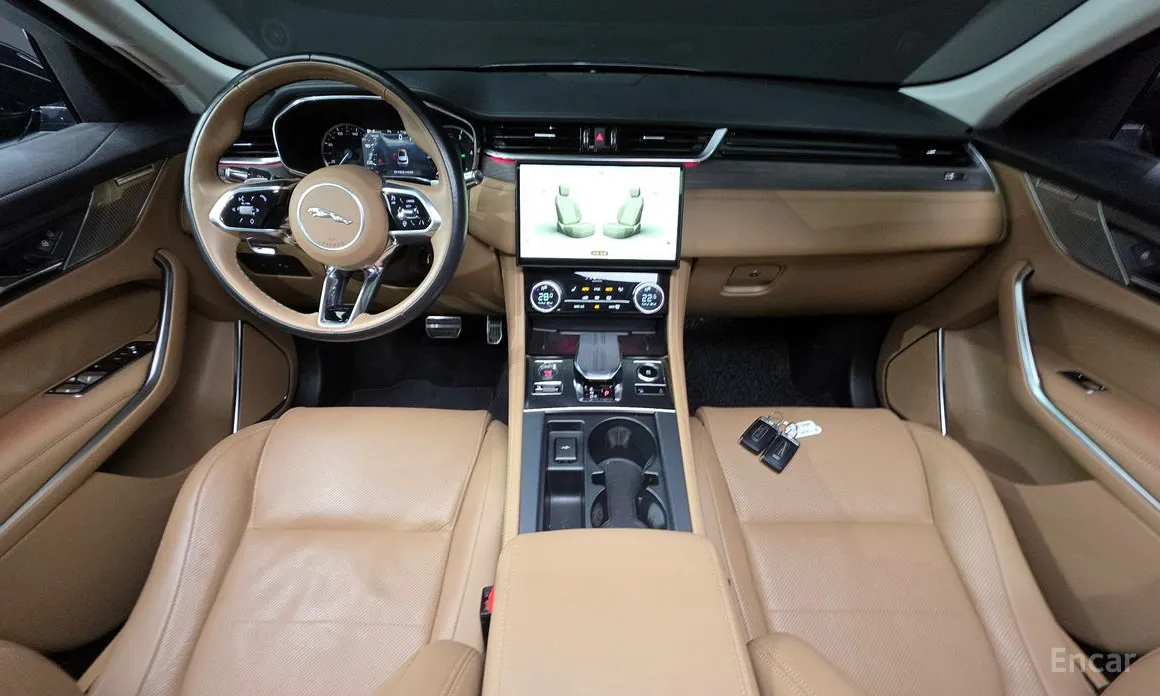 Фото 7 - Jaguar F-Pace