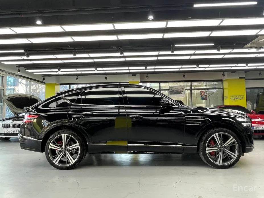 Фото 18 - Genesis GV80