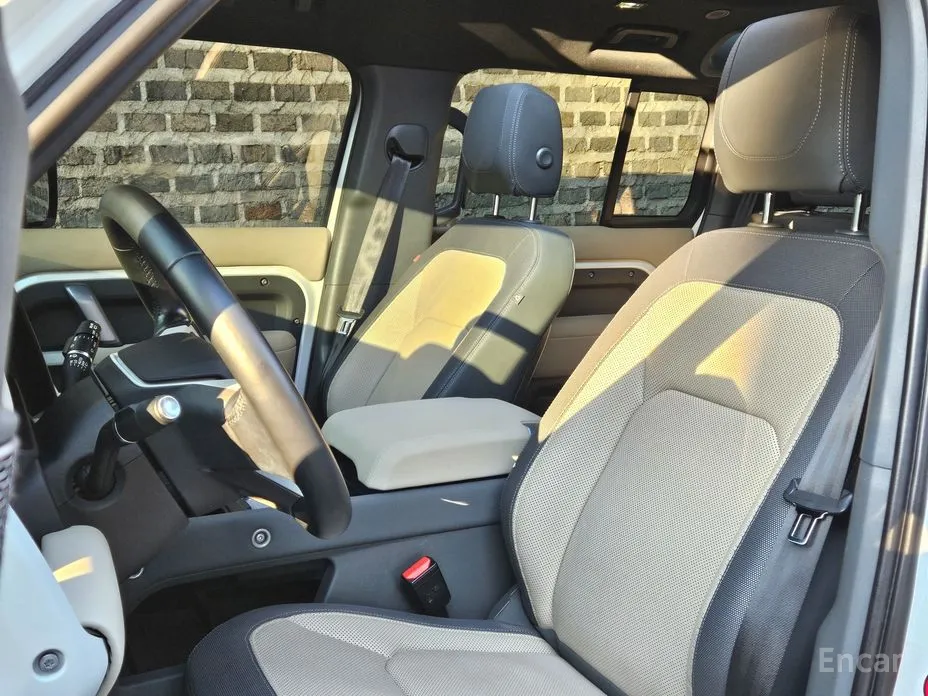 Фото 10 - Land Rover Defender