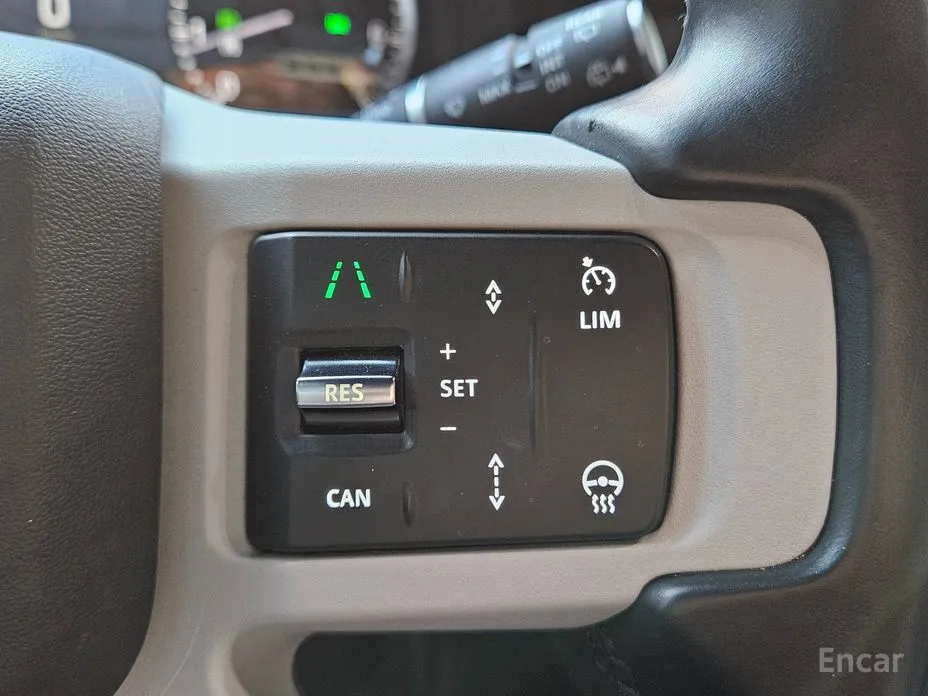 Фото 12 - Land Rover Defender