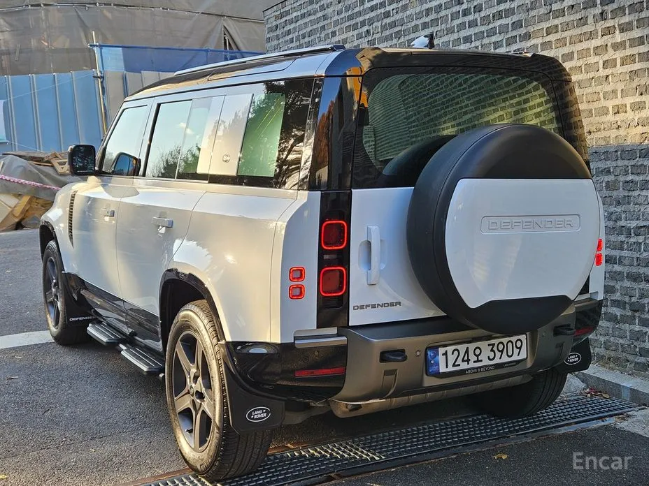 Фото 4 - Land Rover Defender