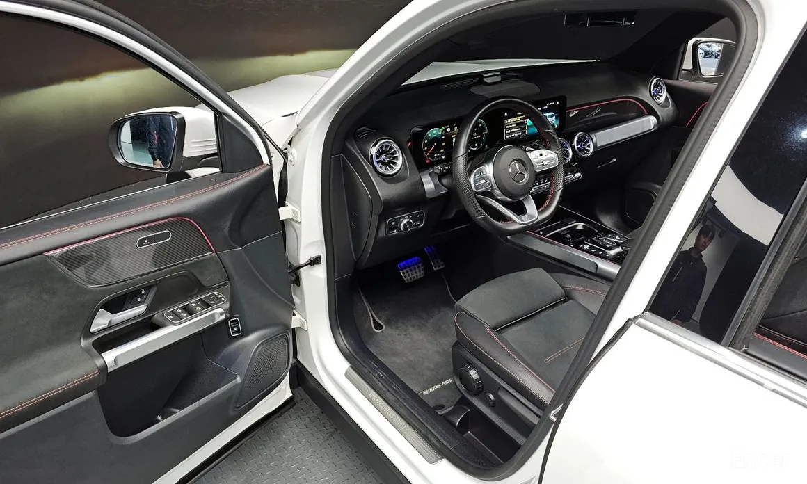 Фото 11 - Mercedes-Benz GLB-Class