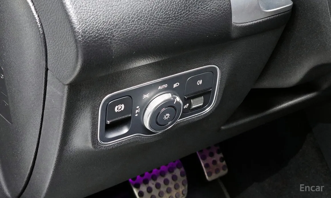 Фото 14 - Mercedes-Benz GLB-Class