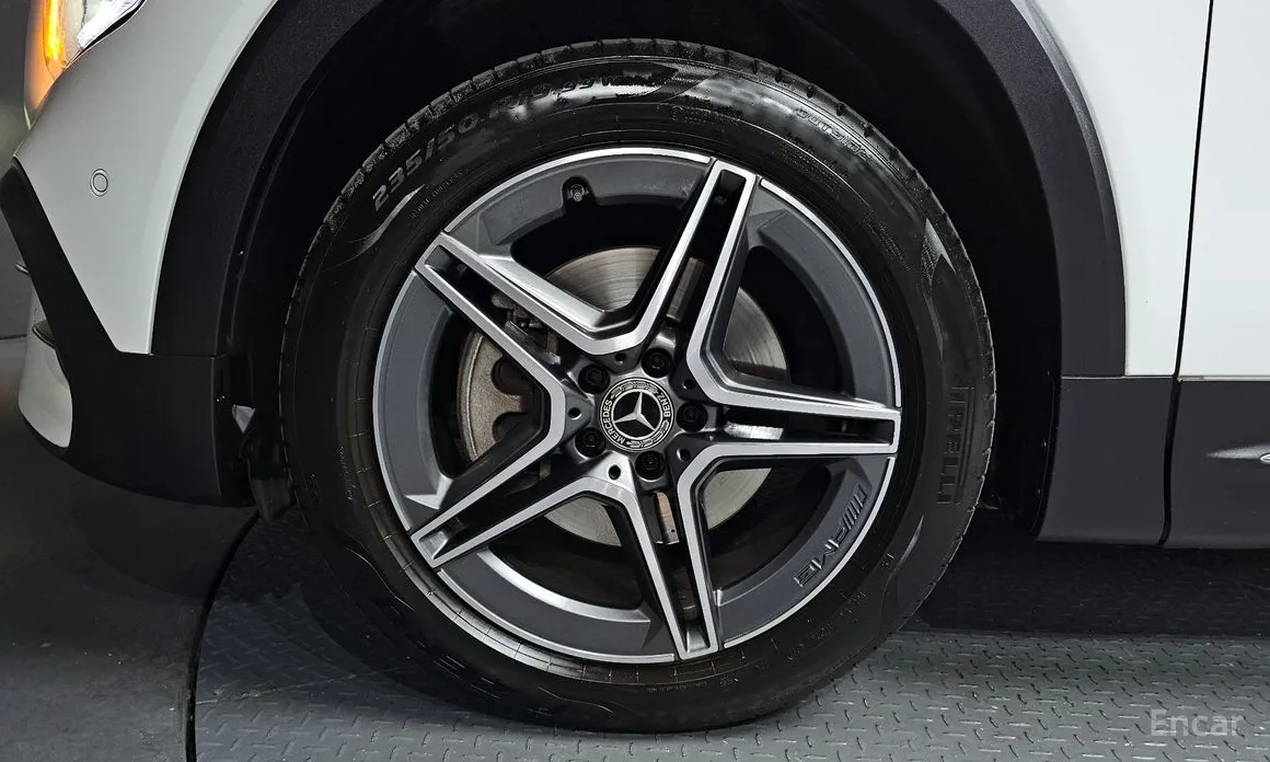 Фото 5 - Mercedes-Benz GLB-Class