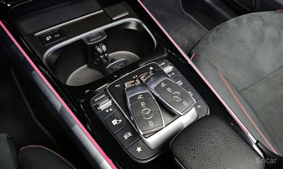 Фото 9 - Mercedes-Benz GLB-Class