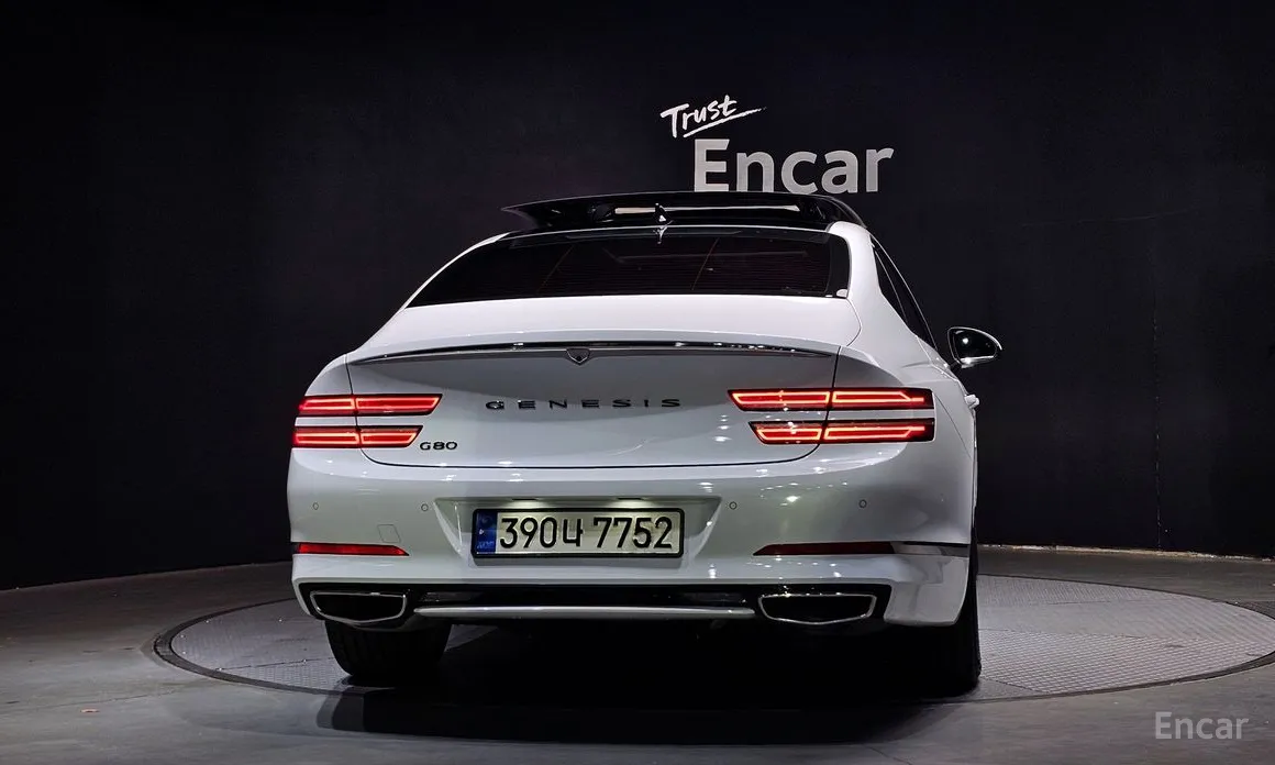 Фото 4 - Genesis G80