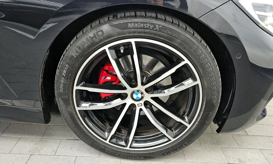 Photo 5 - BMW 3 Series