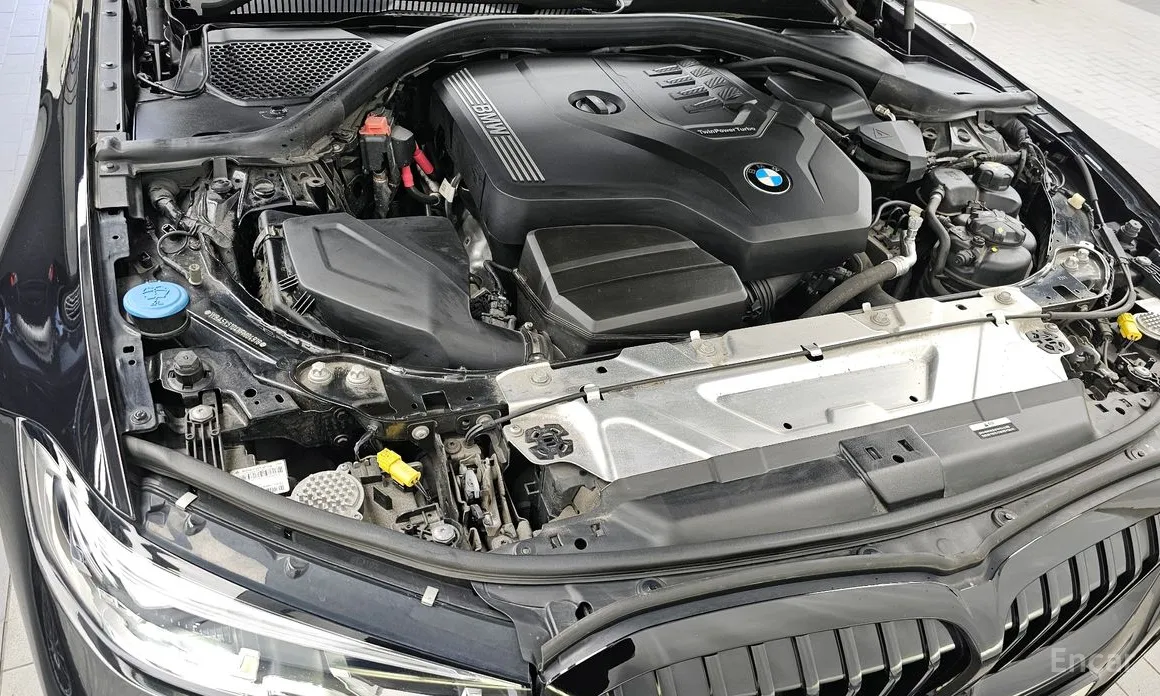 Photo 6 - BMW 3 Series