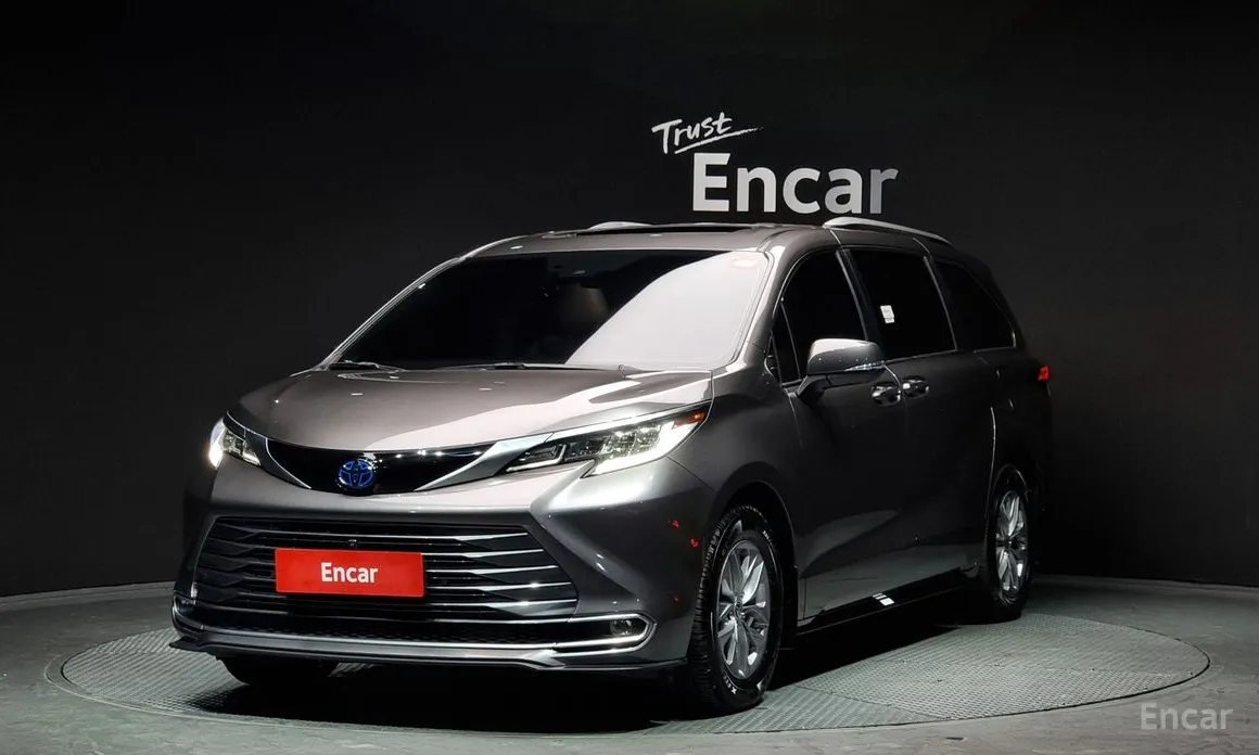 Фото 1 - Toyota Sienna