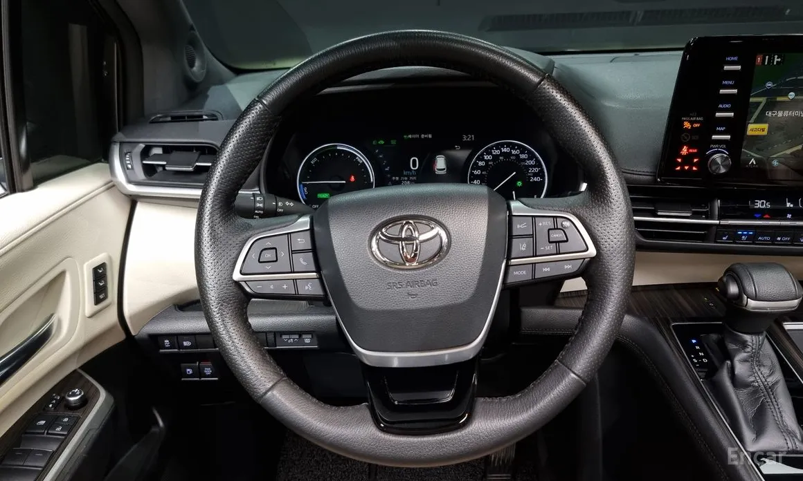 Фото 12 - Toyota Sienna