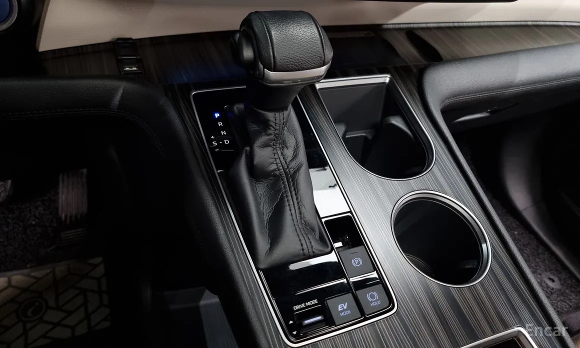 Фото 9 - Toyota Sienna