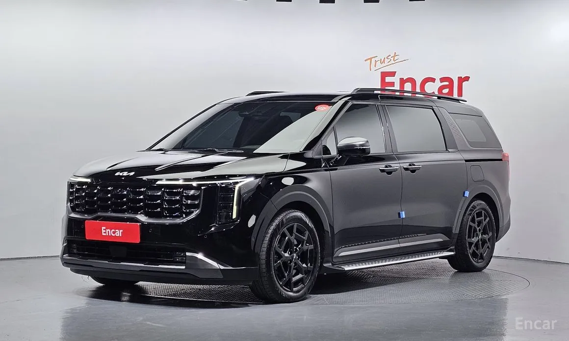 Фото 1 - Kia Carnival