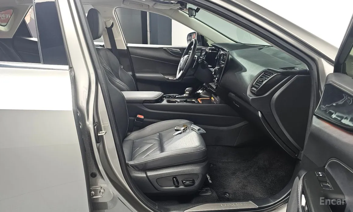 Фото 11 - Lexus NX