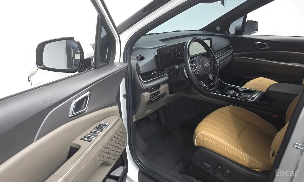 Фото 11 - Kia Carnival