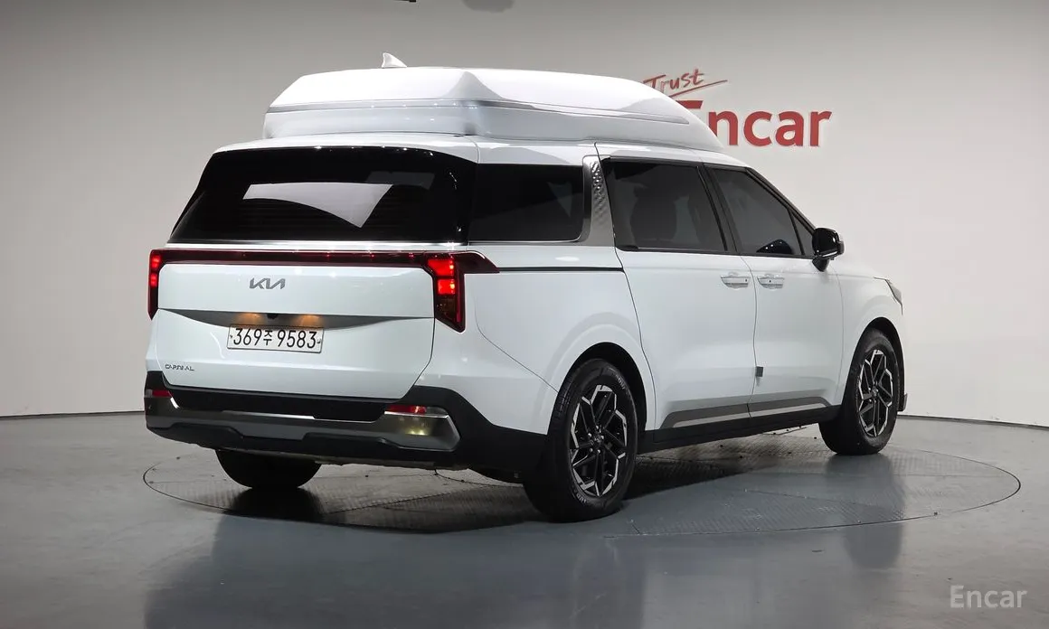 Фото 2 - Kia Carnival