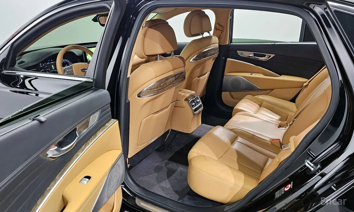 Фото 11 - Kia K9