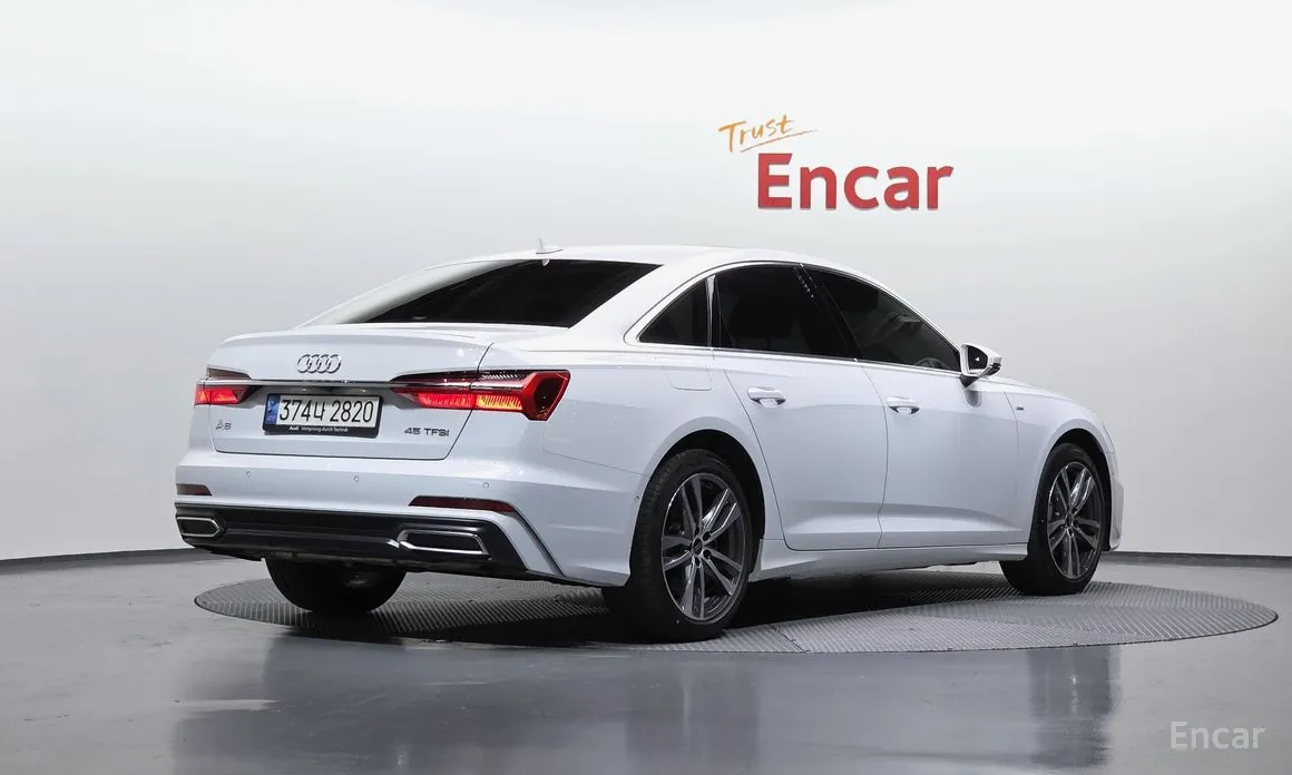 Фото 2 - Audi A6