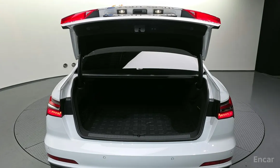 Фото 20 - Audi A6