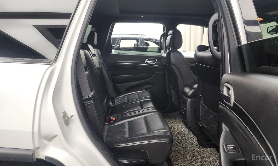 Фото 12 - Jeep Cherokee