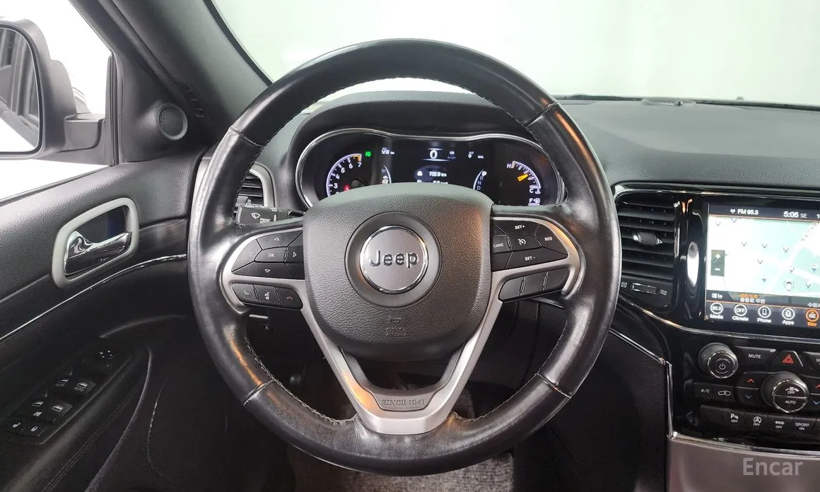 Фото 13 - Jeep Cherokee