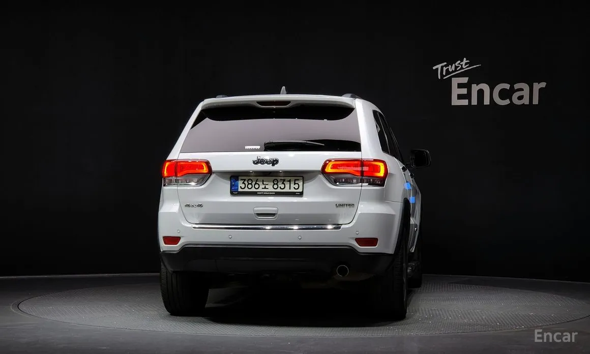 Фото 4 - Jeep Cherokee