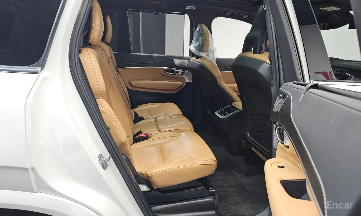 Фото 12 - Volvo XC90