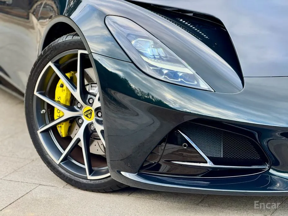 Фото 10 - Lotus Emira