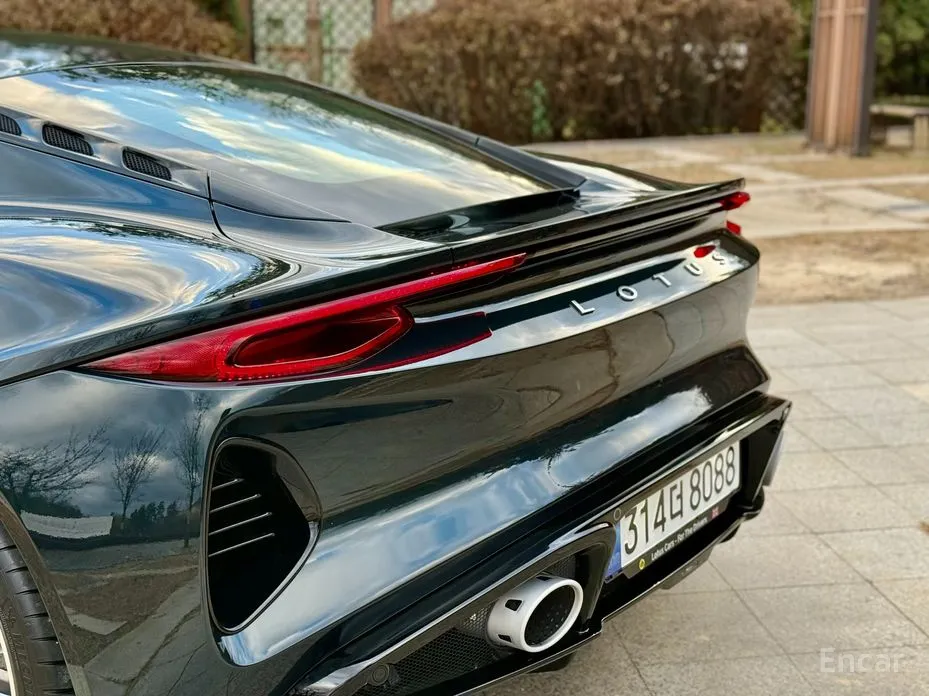 Фото 12 - Lotus Emira