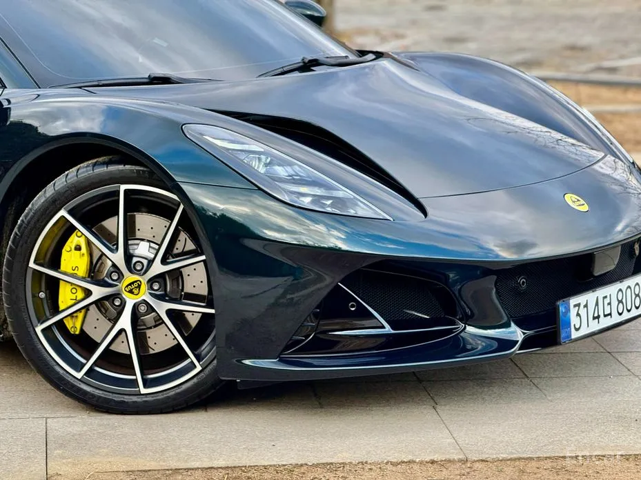 Фото 8 - Lotus Emira