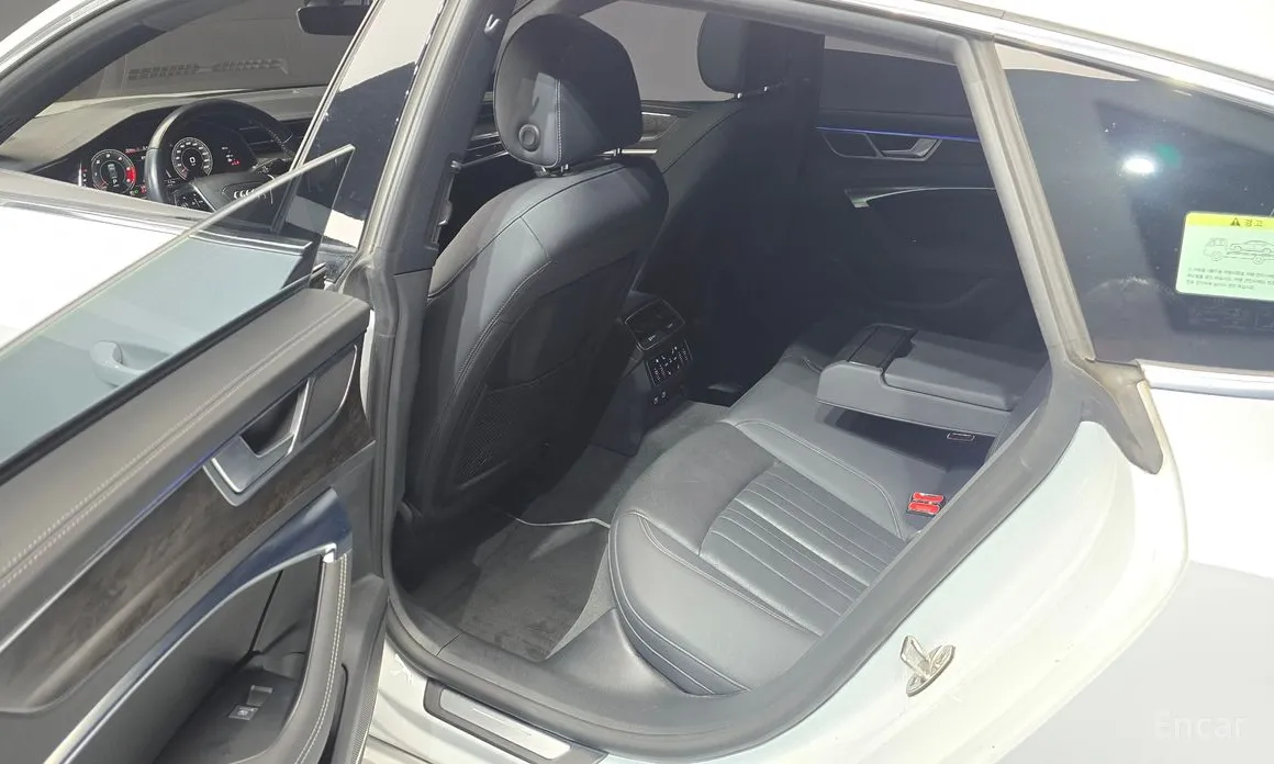 Фото 11 - Audi A7