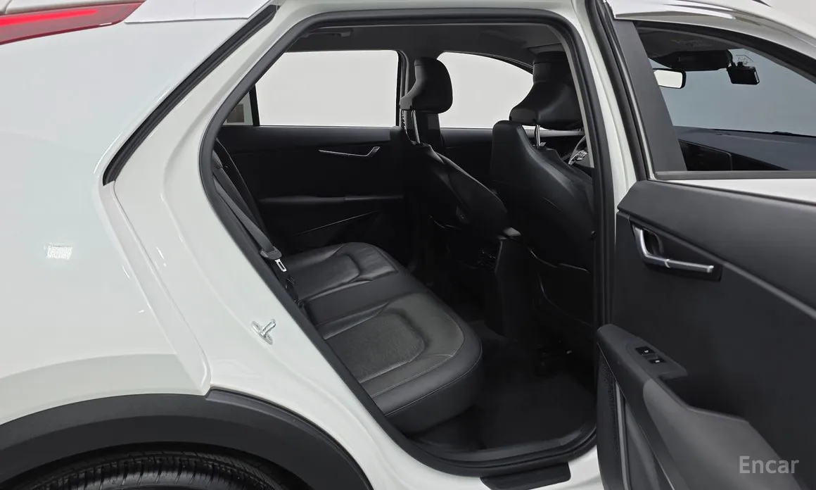 Фото 12 - Kia Niro