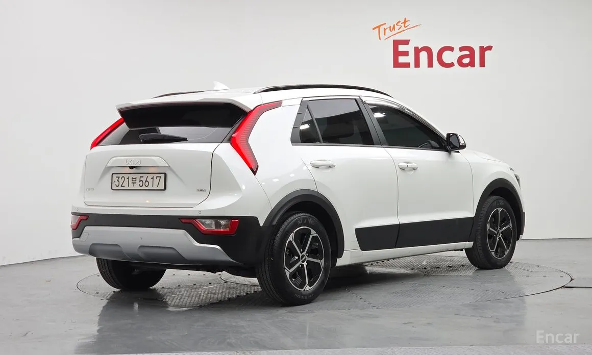 Фото 2 - Kia Niro