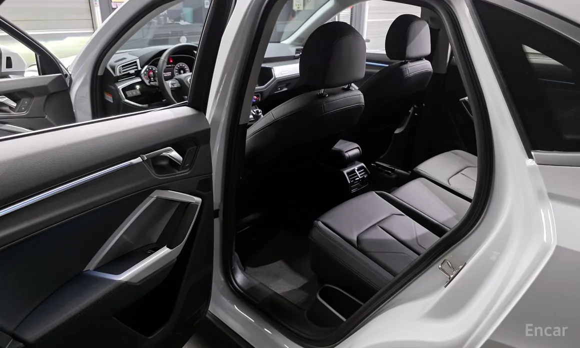 Фото 11 - Audi Q3