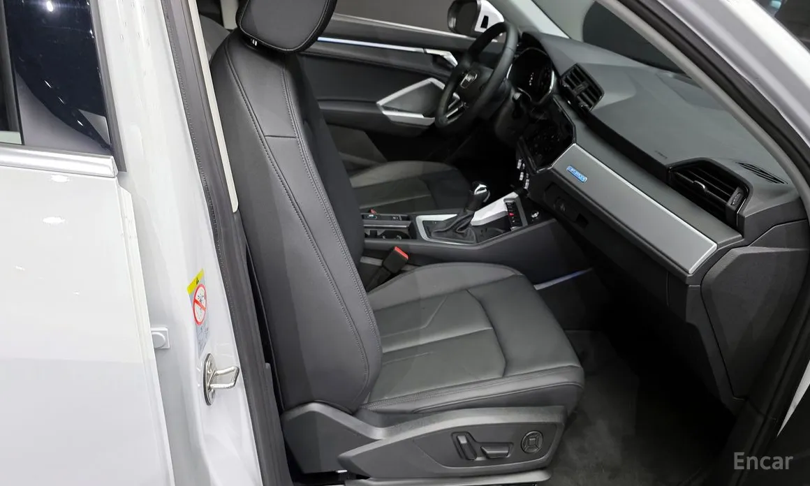 Фото 12 - Audi Q3