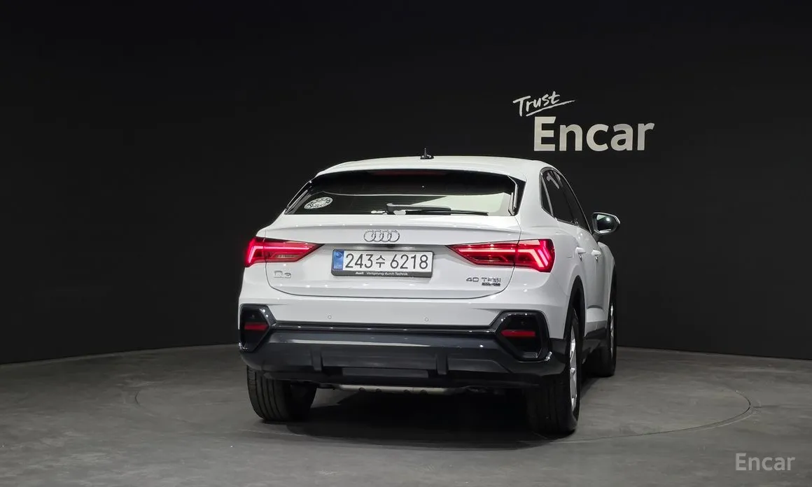 Фото 4 - Audi Q3