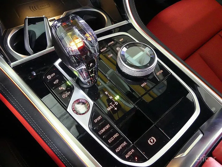 Фото 16 - BMW 8 Series