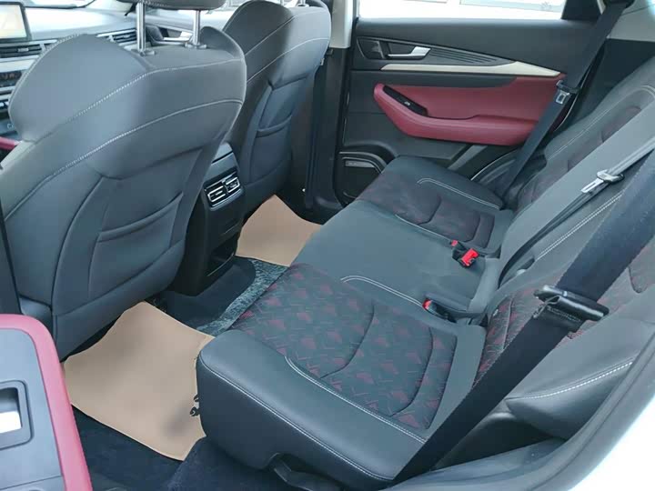 Фото 17 - Jetour X70