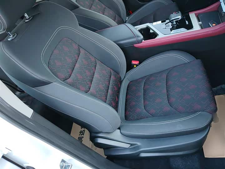 Фото 25 - Jetour X70