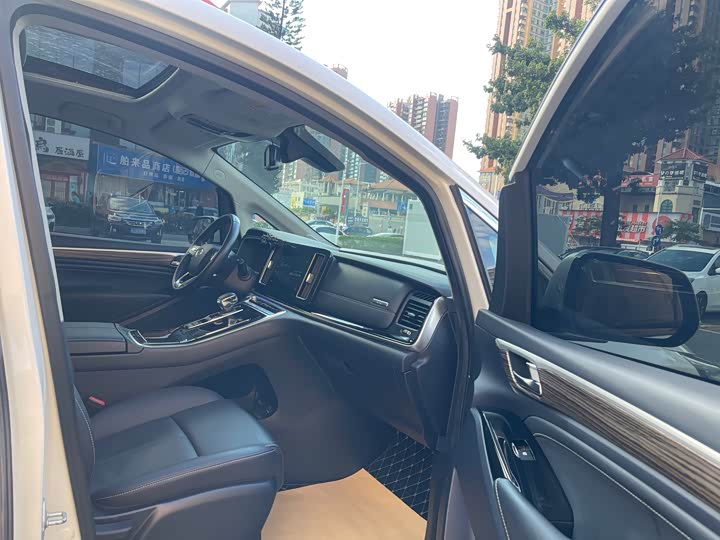 Фото 12 - GAC Trumpchi M8