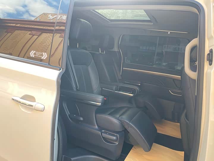 Фото 13 - GAC Trumpchi M8