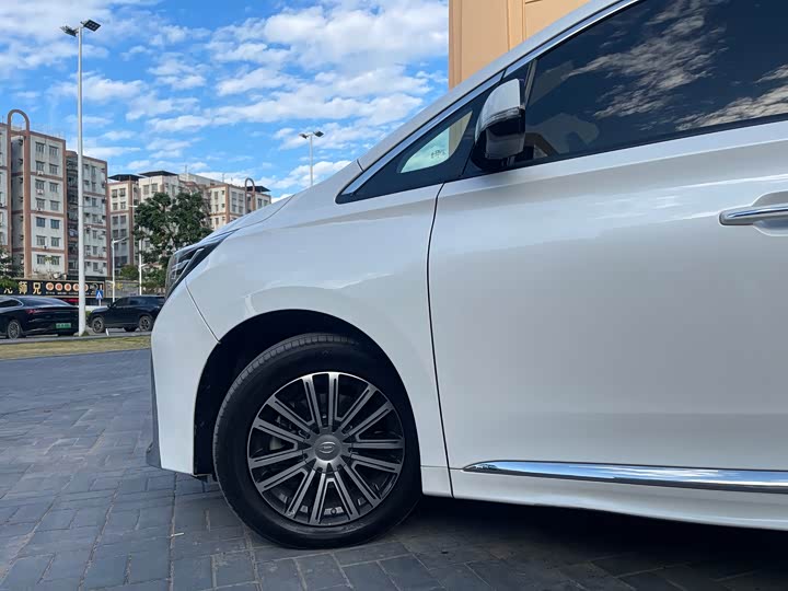 Фото 9 - GAC Trumpchi M8