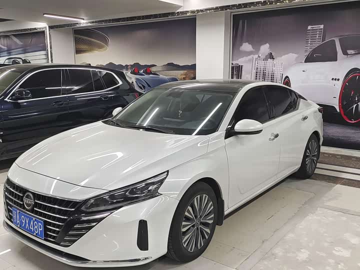 Фото 1 - Nissan Teana