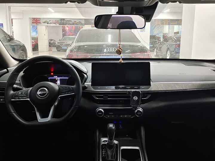 Фото 5 - Nissan Teana